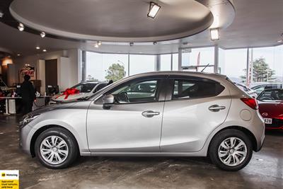 2016 Mazda Demio - Thumbnail