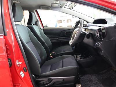 2015 Toyota Aqua - Thumbnail