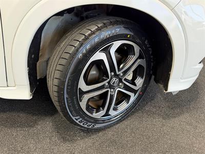 2015 Honda Vezel - Thumbnail