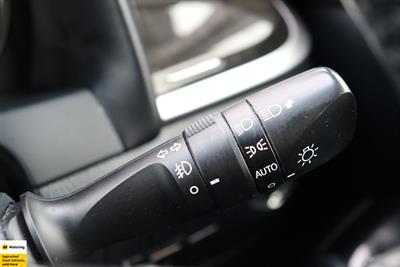 2016 Toyota Vellfire - Thumbnail