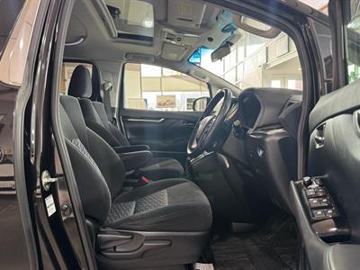 2015 Toyota Vellfire - Thumbnail