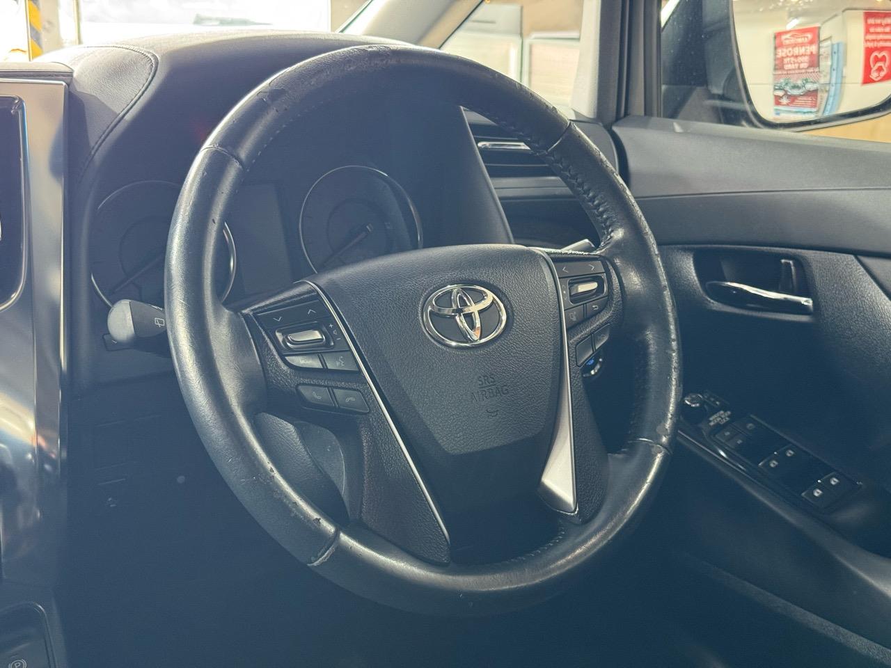 2015 Toyota Vellfire