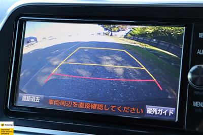 2016 Toyota Sienta - Thumbnail