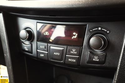 2014 Suzuki Swift - Thumbnail