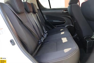 2014 Suzuki Swift - Thumbnail