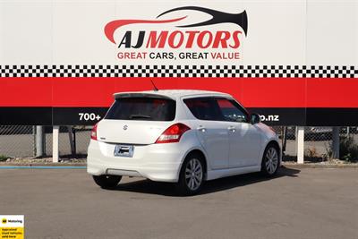 2014 Suzuki Swift - Thumbnail