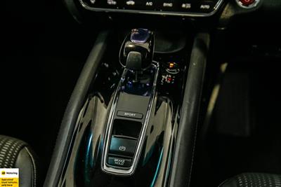 2014 Honda Vezel - Thumbnail