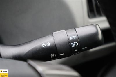 2014 Toyota Prius - Thumbnail