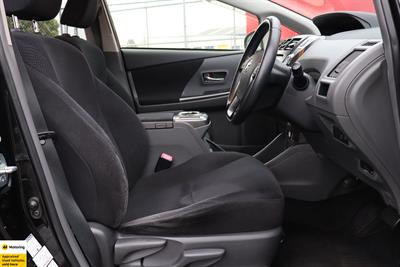 2014 Toyota Prius - Thumbnail
