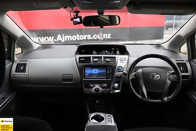 2014 Toyota Prius - Thumbnail