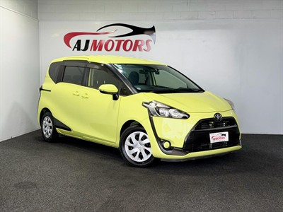 2015 Toyota Sienta - Thumbnail