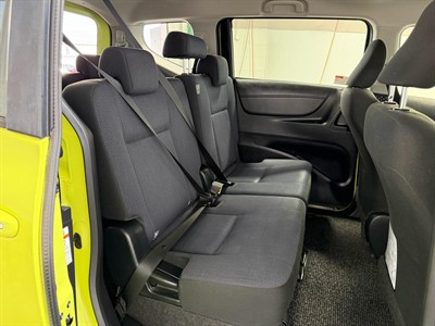 2015 Toyota Sienta - Thumbnail