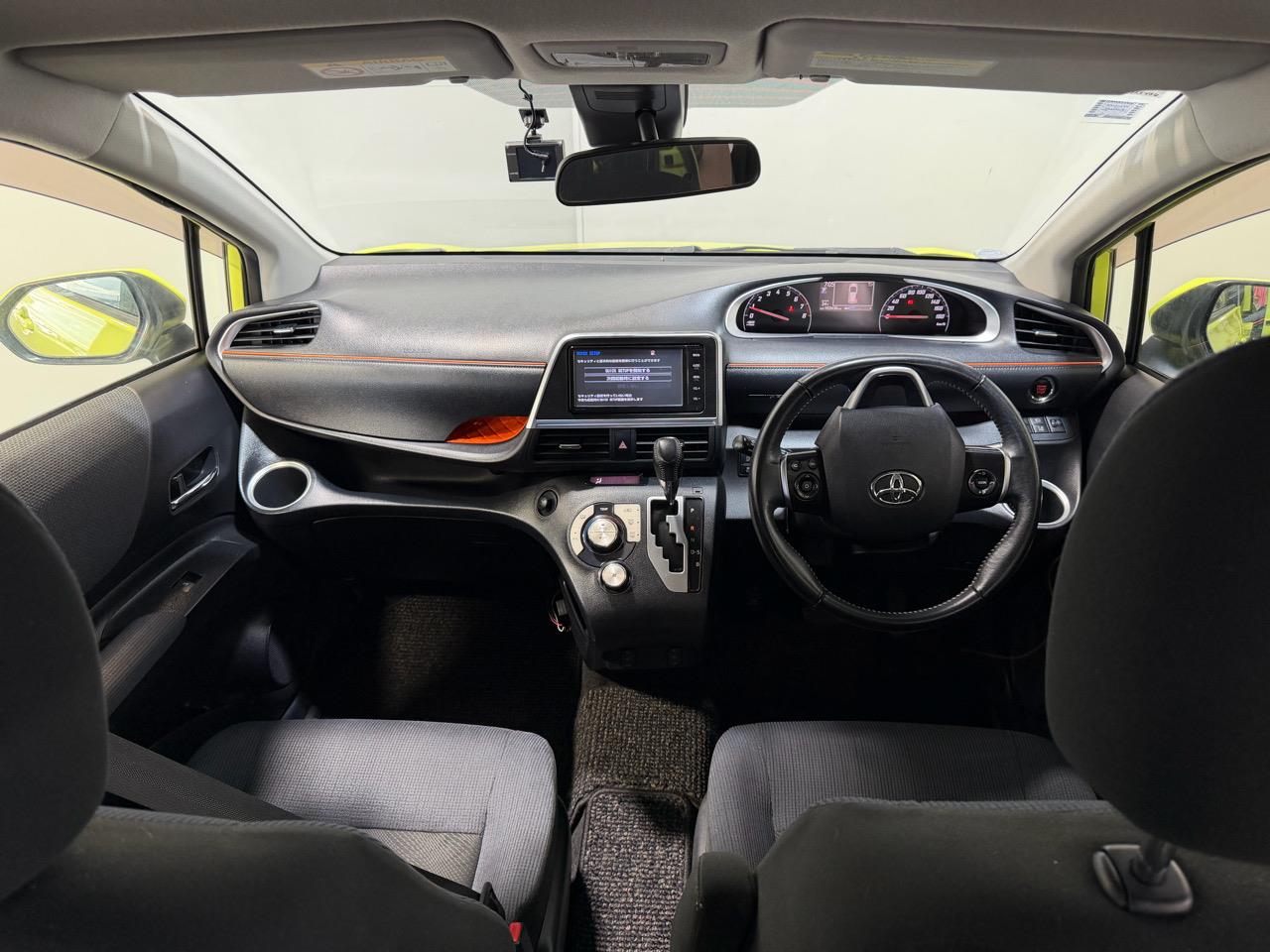 2015 Toyota Sienta