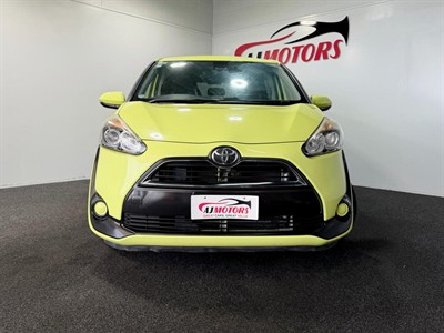 2015 Toyota Sienta - Thumbnail