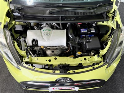 2015 Toyota Sienta - Thumbnail