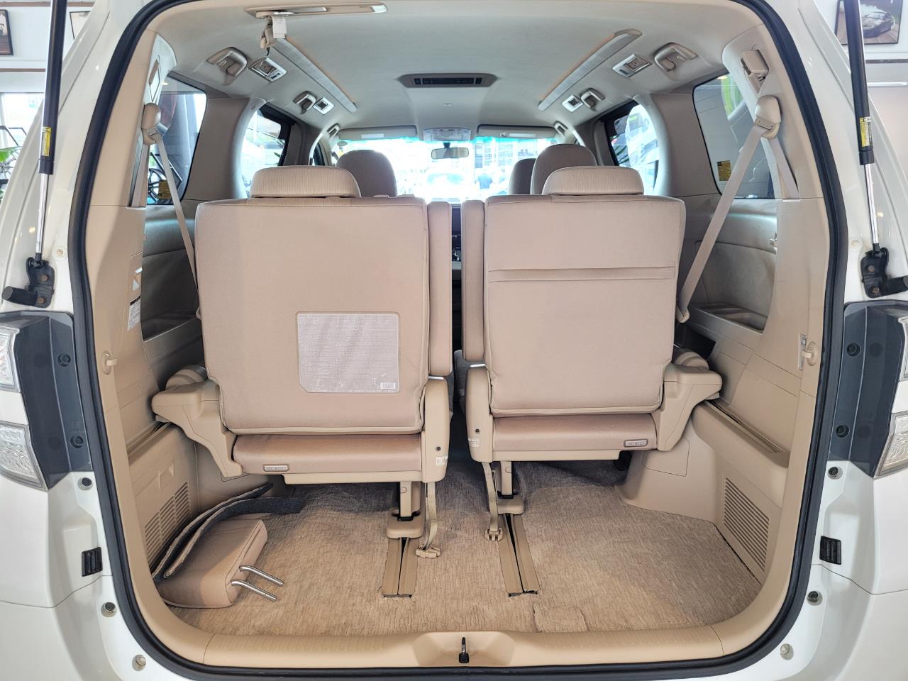 2014 Toyota Vellfire