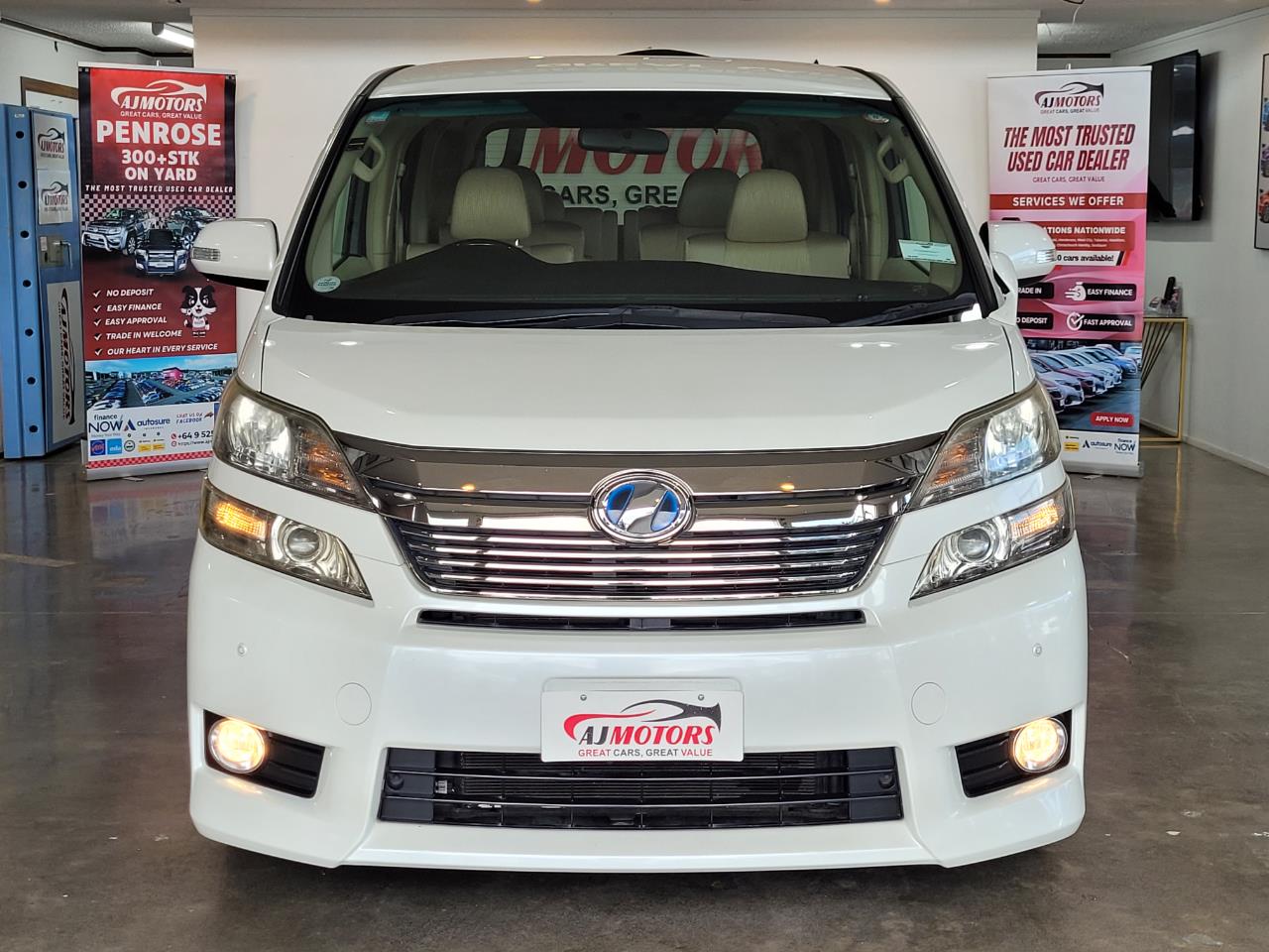 2014 Toyota Vellfire