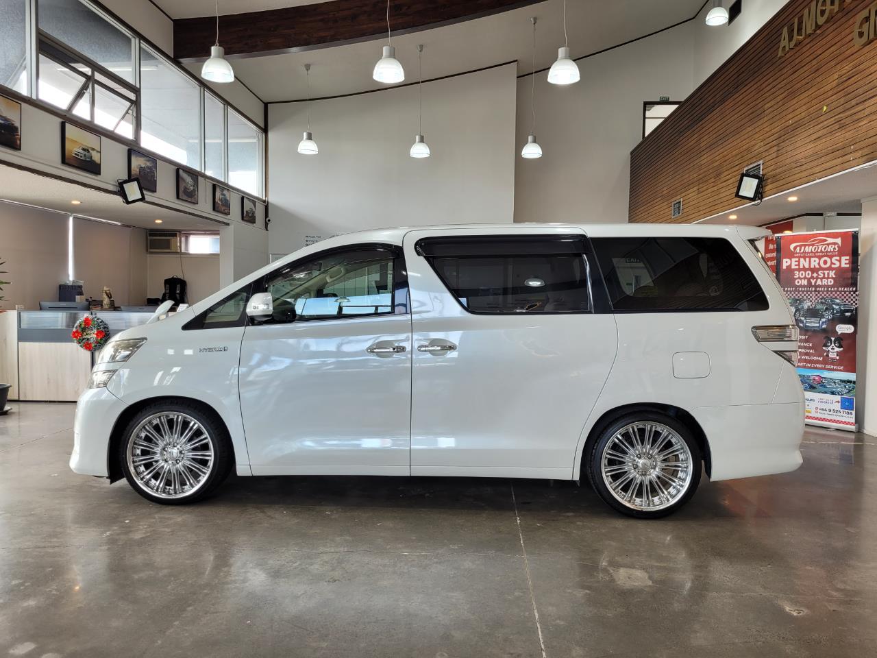 2014 Toyota Vellfire