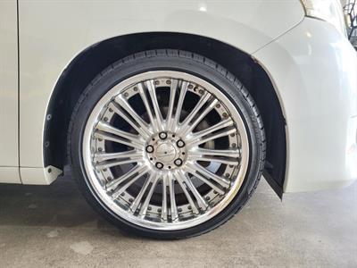 2014 Toyota Vellfire - Thumbnail