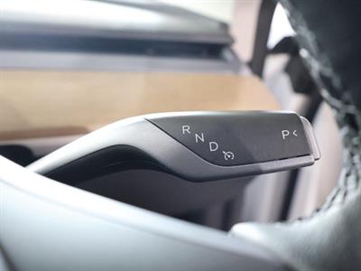 2022 Tesla Model Y - Thumbnail