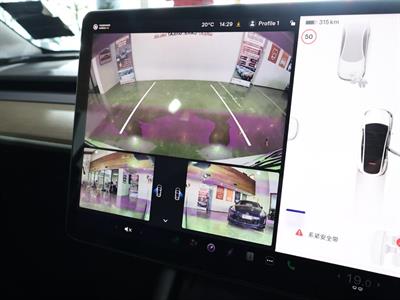 2022 Tesla Model Y - Thumbnail