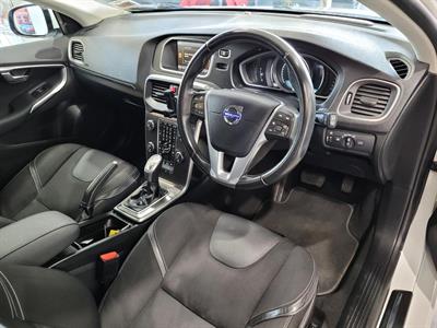 2013 Volvo V40 - Thumbnail