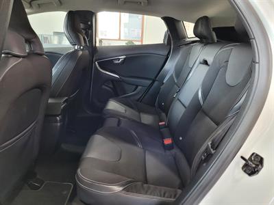 2013 Volvo V40 - Thumbnail