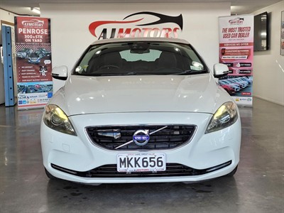 2013 Volvo V40 - Thumbnail