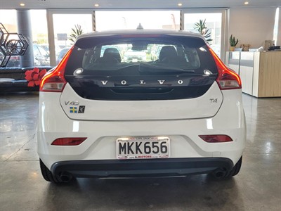 2013 Volvo V40 - Thumbnail