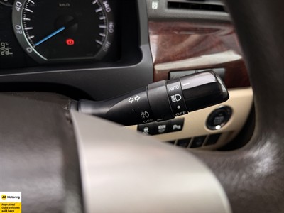 2012 Toyota Alphard - Thumbnail