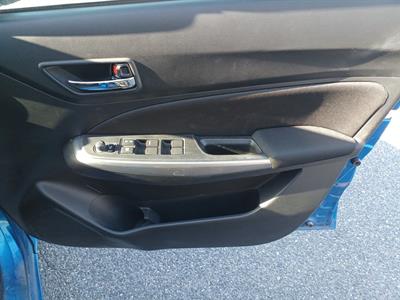 2017 Suzuki Swift - Thumbnail