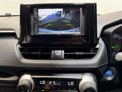 2019 Toyota RAV4 - Thumbnail