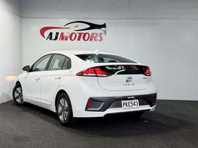 2022 Hyundai IONIQ - Thumbnail