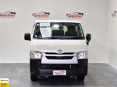 2022 Toyota Hiace - Thumbnail