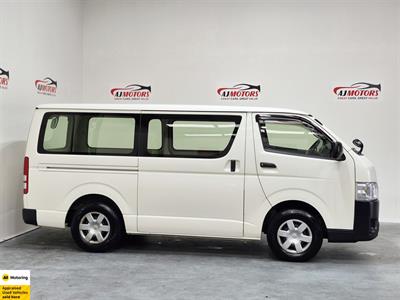 2022 Toyota Hiace - Thumbnail