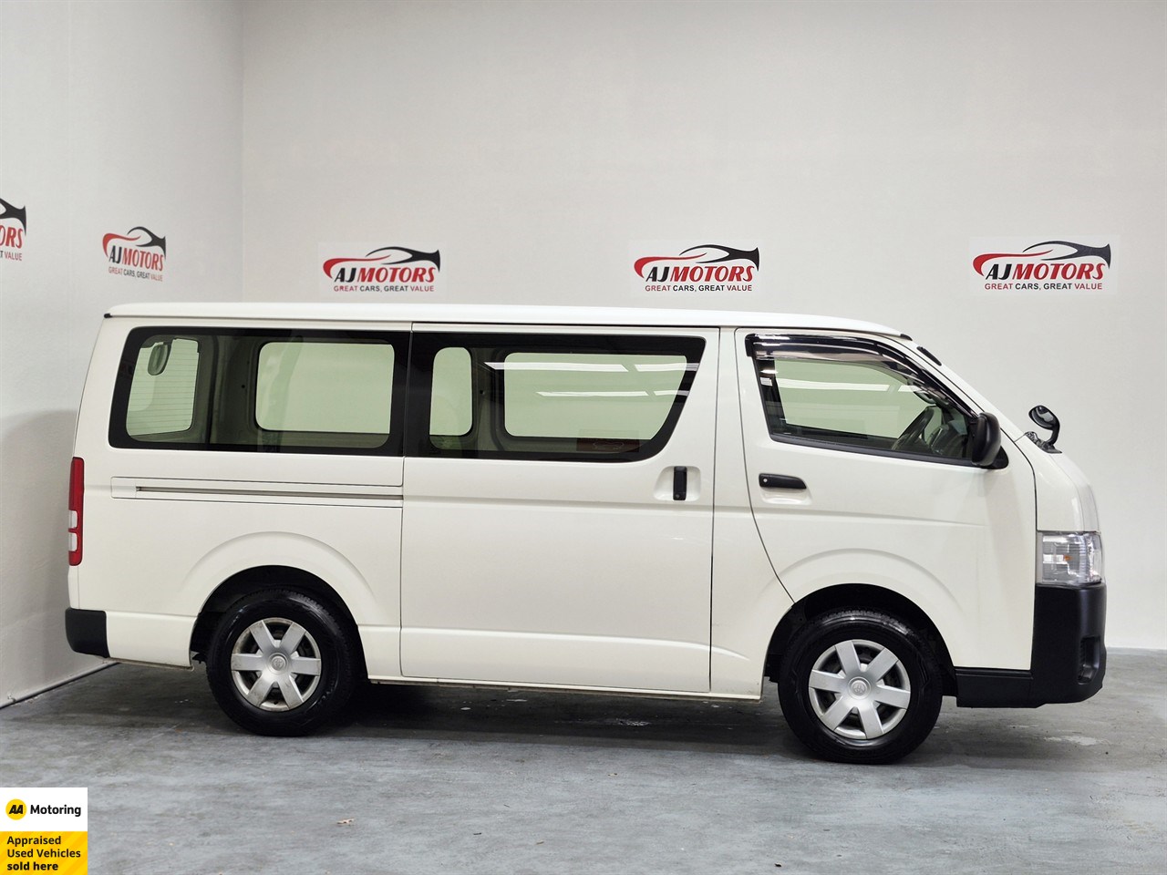 2022 Toyota Hiace