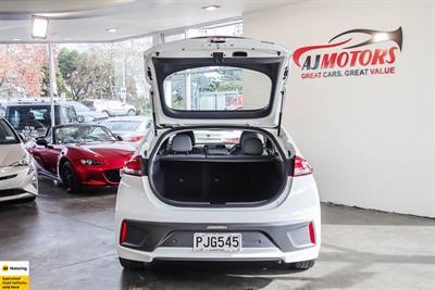 2022 Hyundai IONIQ - Thumbnail