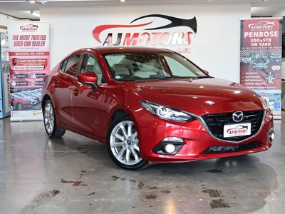 2015 Mazda Axela