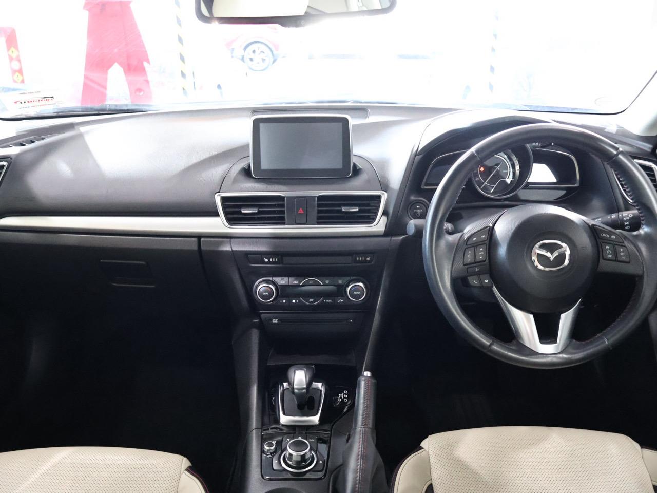 2015 Mazda Axela