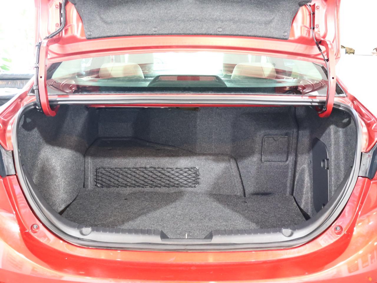2015 Mazda Axela