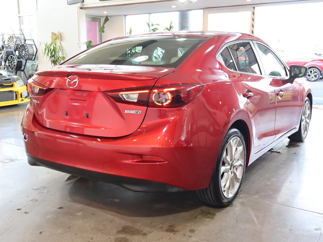 2015 Mazda Axela