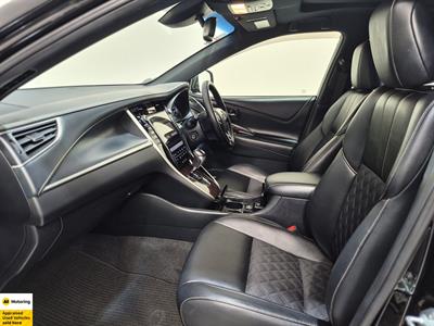 2015 Toyota Harrier - Thumbnail