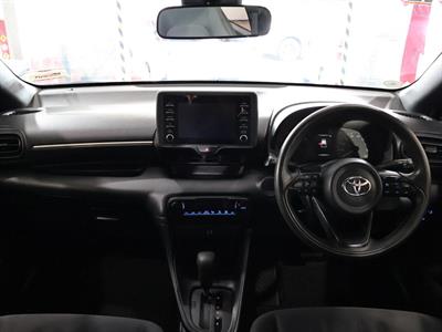 2021 Toyota Yaris - Thumbnail