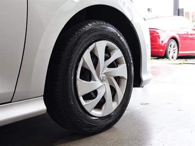 2021 Toyota Yaris - Thumbnail