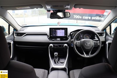 2019 Toyota RAV4 - Thumbnail