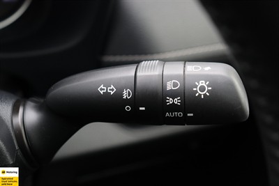 2019 Toyota RAV4 - Thumbnail