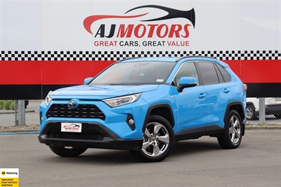 2019 Toyota RAV4 - Thumbnail