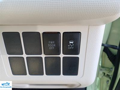 2015 Toyota Porte - Thumbnail