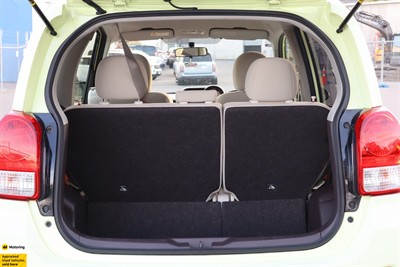 2015 Toyota Porte - Thumbnail