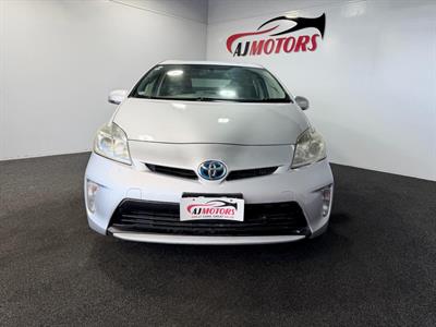2013 Toyota Prius - Thumbnail